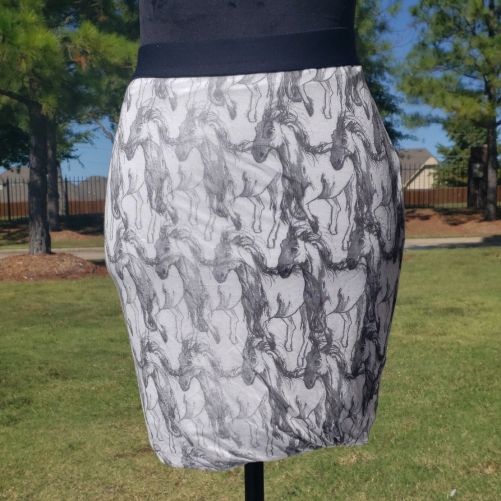 💚Heather by bordeaux horse skirt